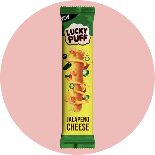 Lucky Puff Jalapeno – Knusprige Maispuffs mit würzigem Jalapeño-Geschmack in grün-gelber Verpackung aus Thailand